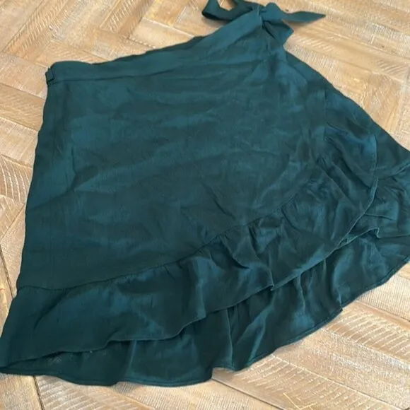 Aritzia Sunday Best Mini Ruffle Flounce Hem Forest Green Flowy Wrap Skirt