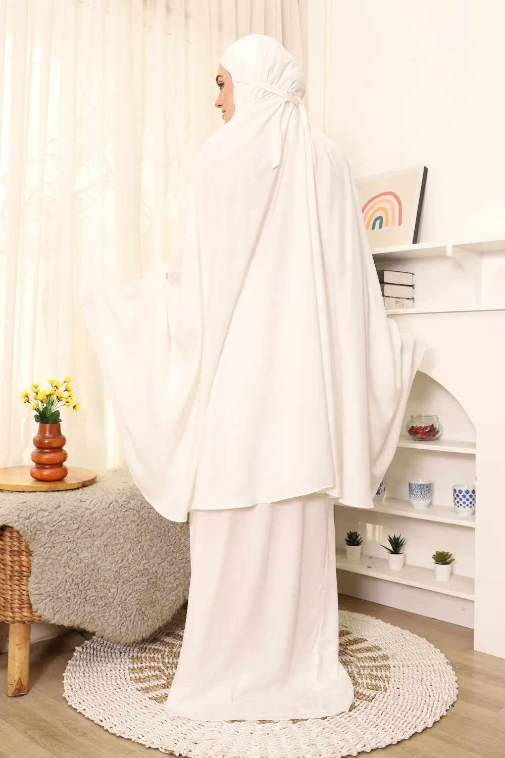 Aruna Prayer Set | White