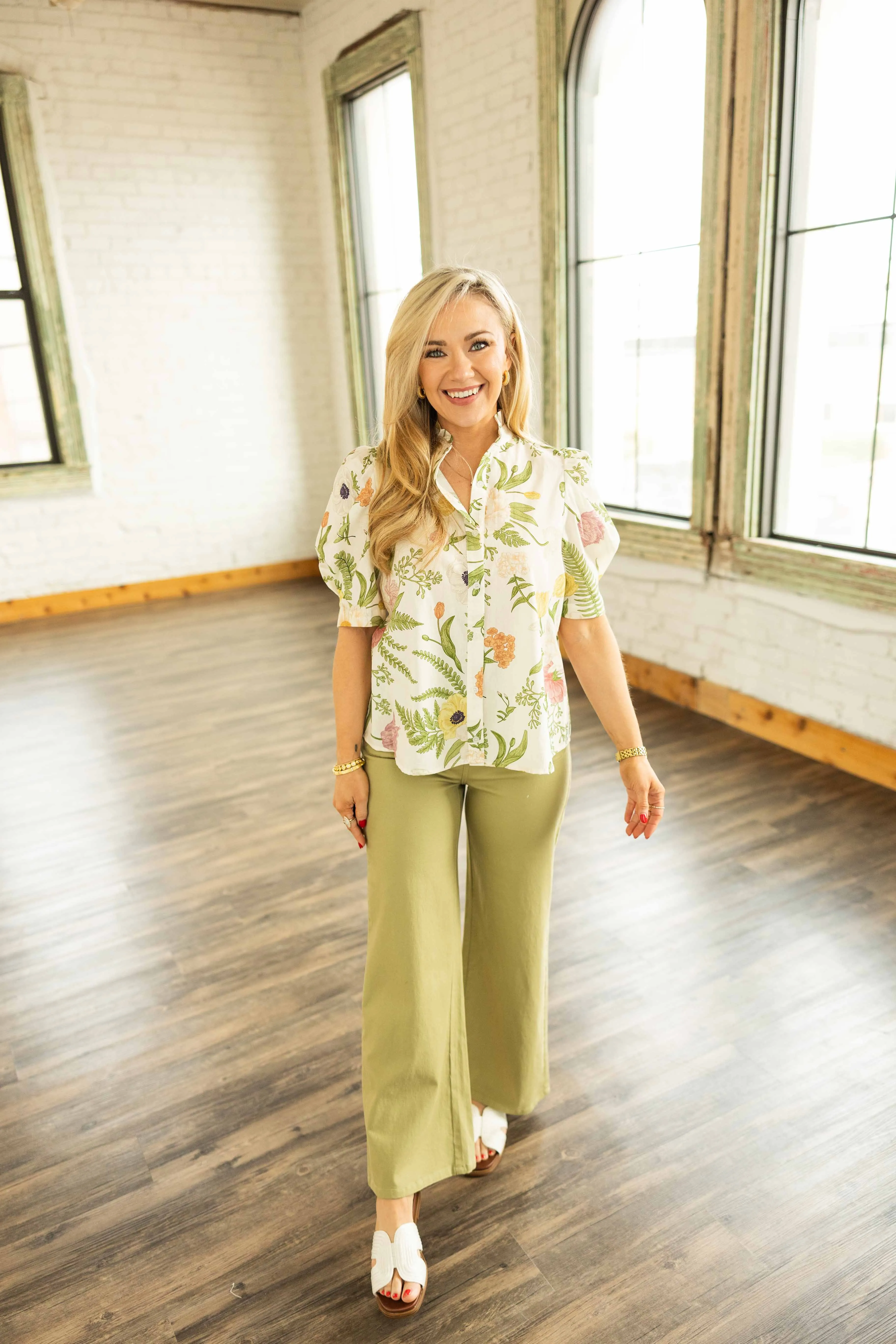ATHENA FLORAL BUTTON DOWN TOP
