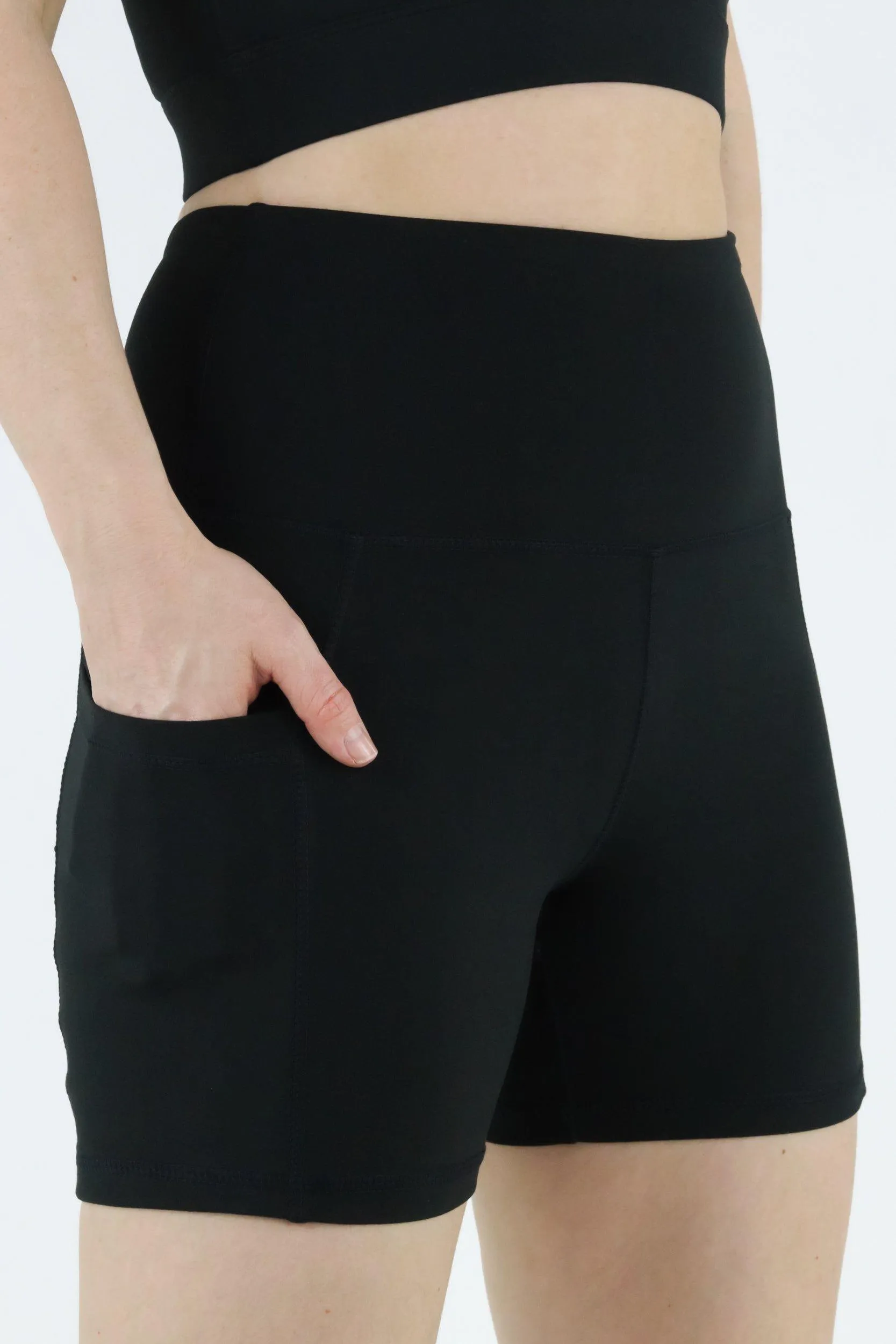 Black - Hybrid 2.0 - Leg Pockets - Shorty Shorts