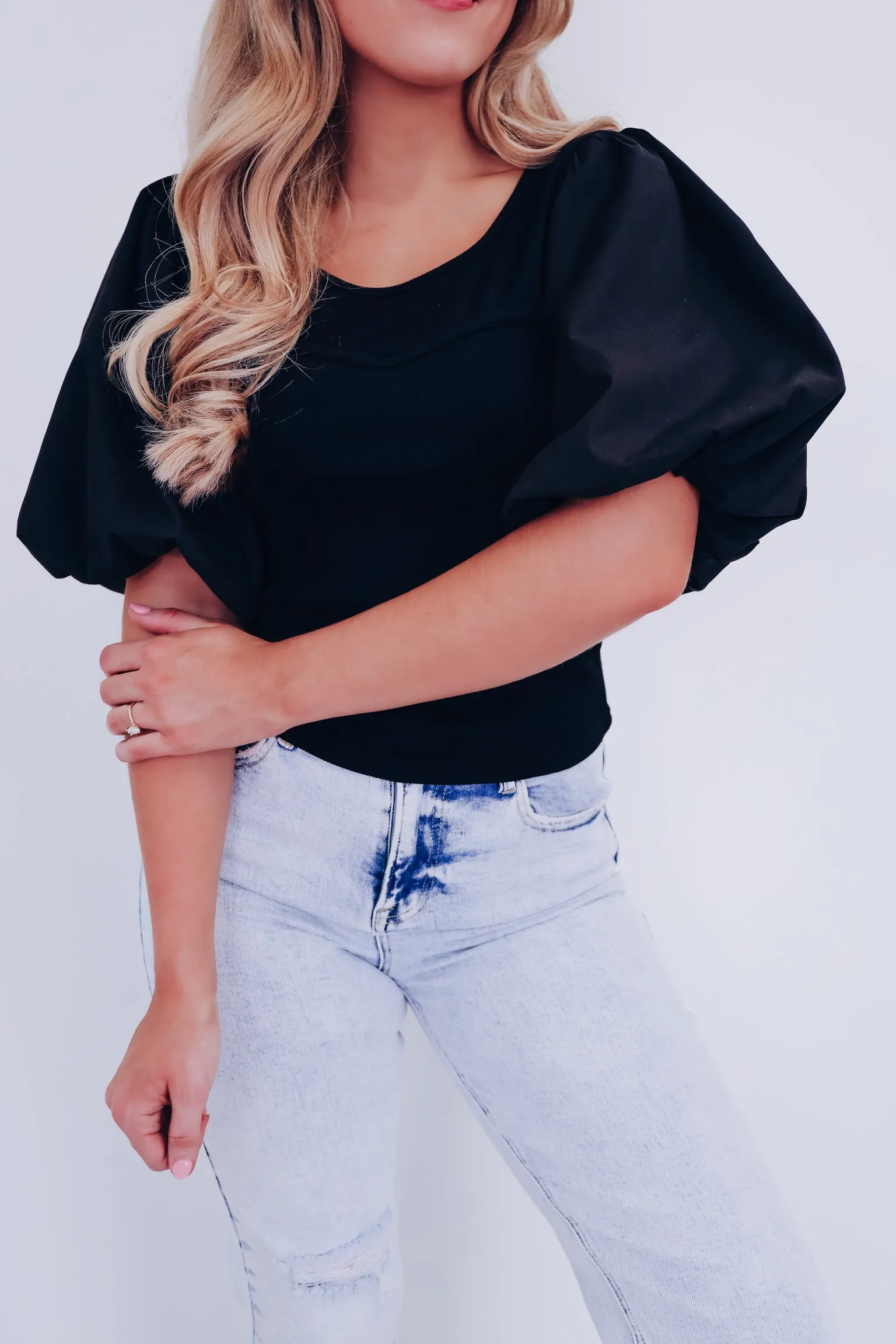 Brielle Bubble Sleeve Crop Top-Black