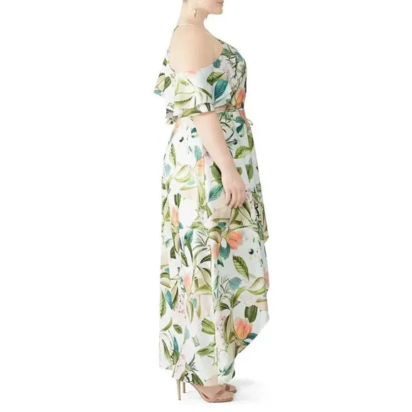 City Chic Tender Floral Maxi Dress in Fresh Floral XSmall Womens Plus