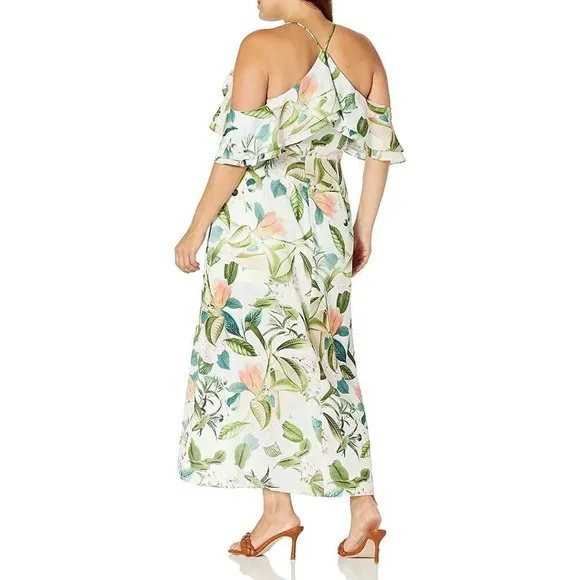 City Chic Tender Floral Maxi Dress in Fresh Floral XSmall Womens Plus