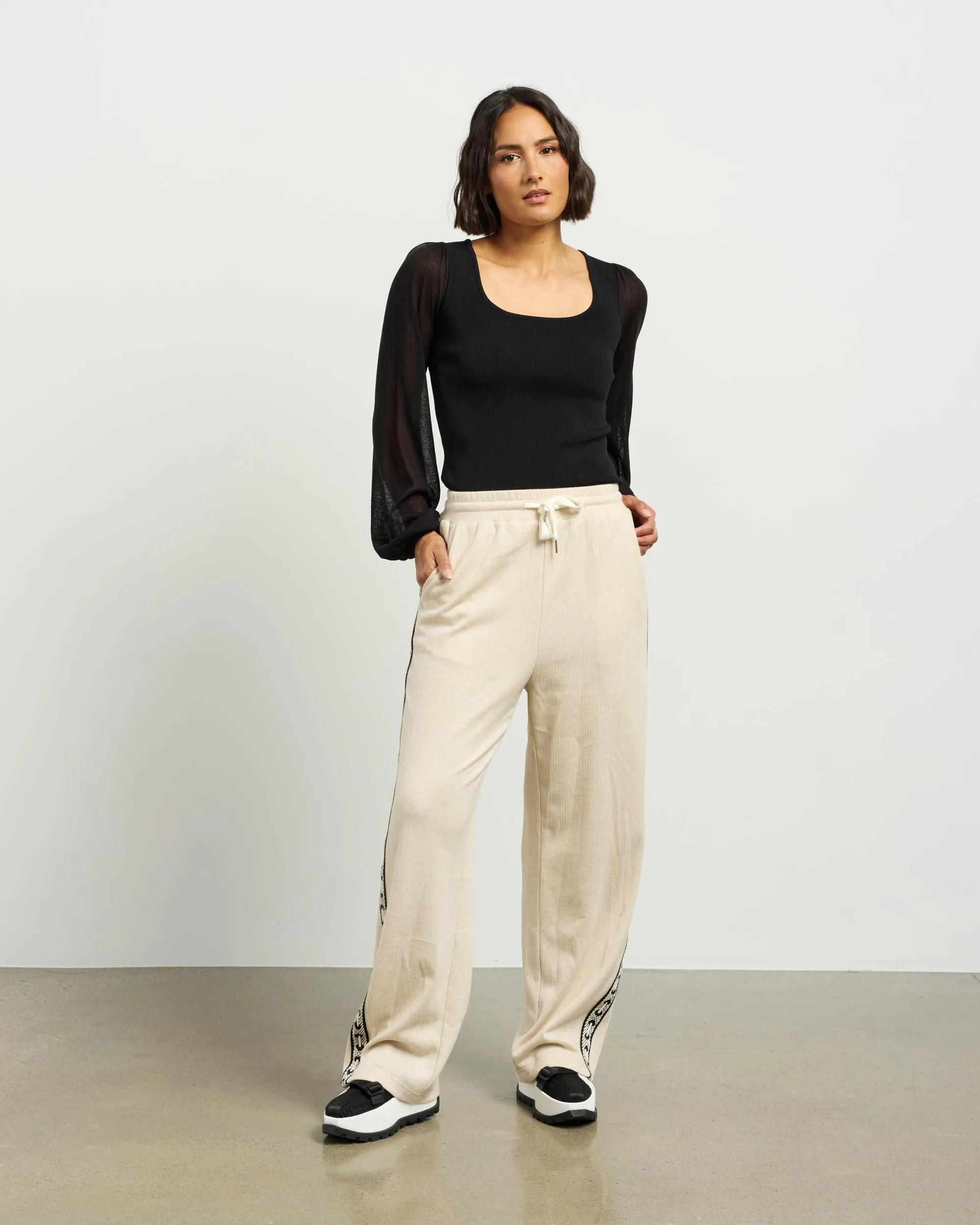 et alia Braxton pant - Almond