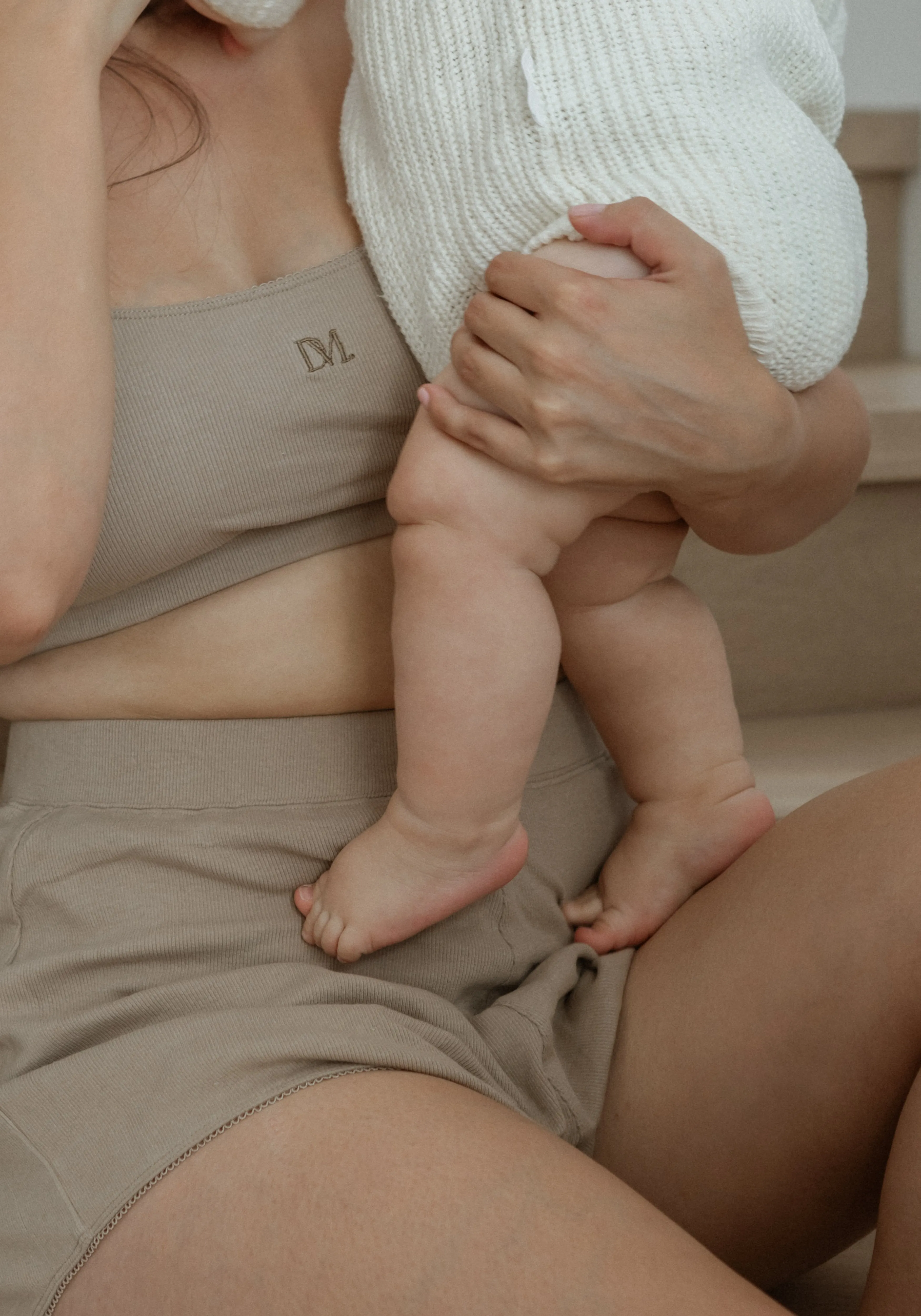 KINSLEY LOUNGE SHORTS | LATTE