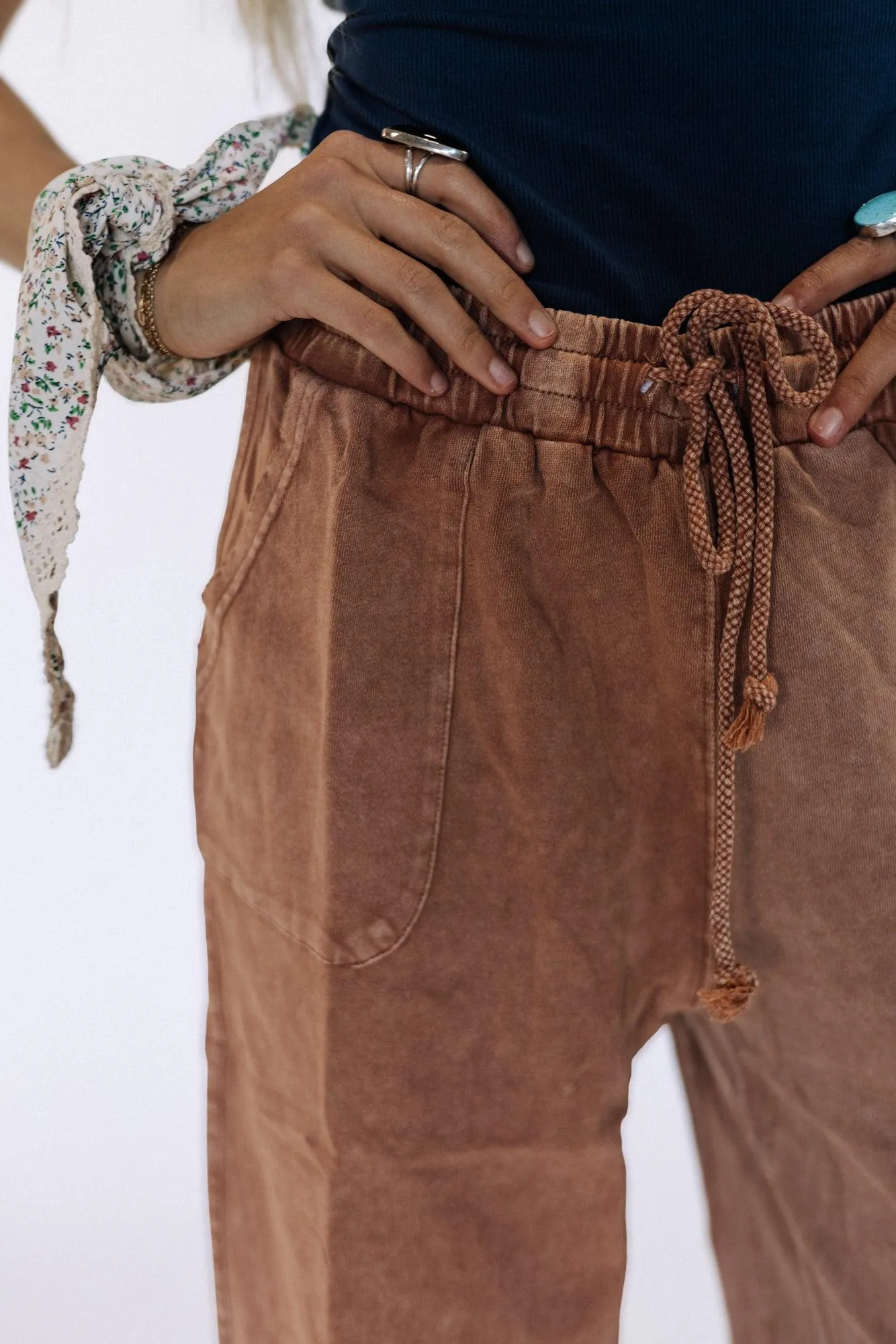 Lisa Pants in Red Bean