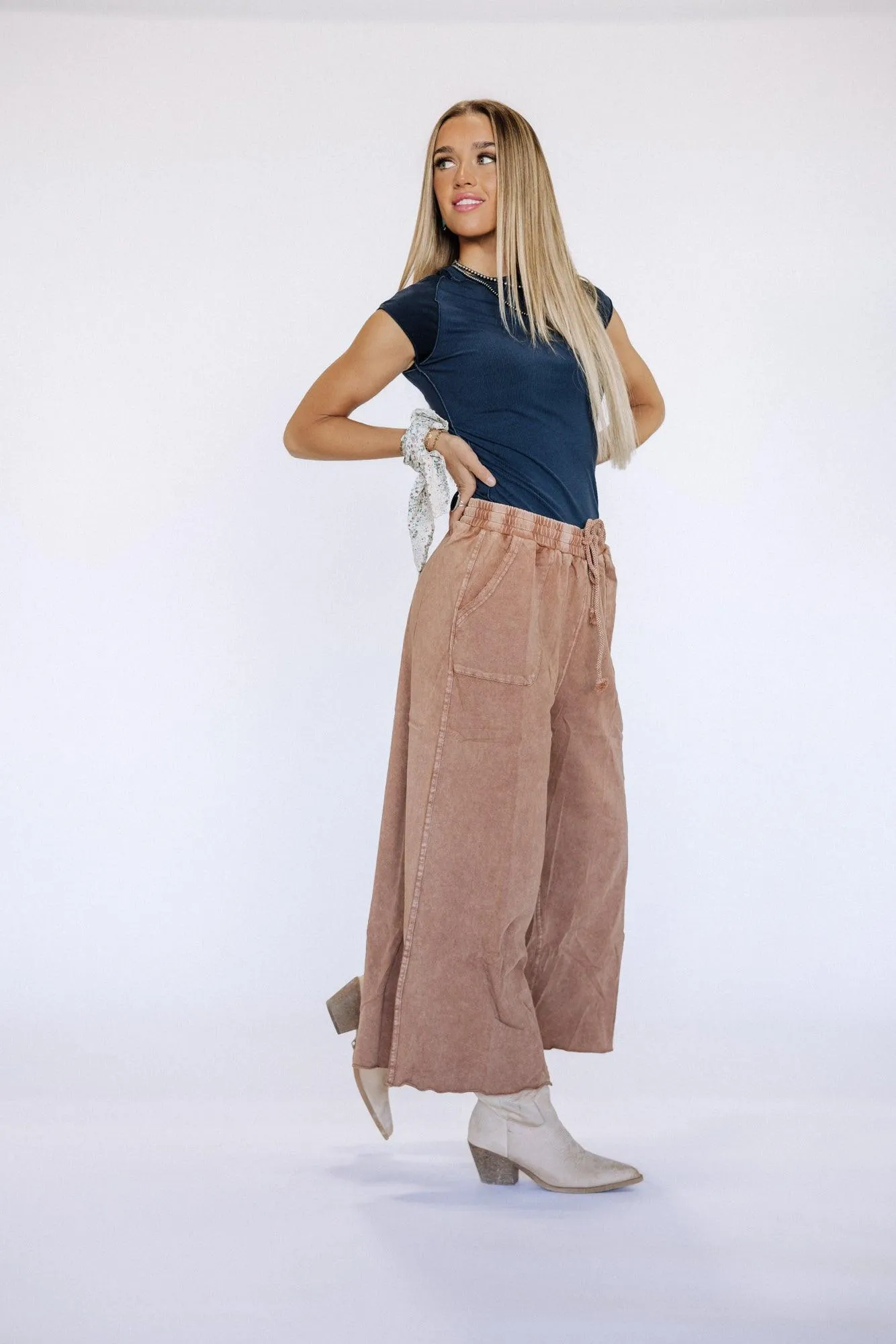 Lisa Pants in Red Bean