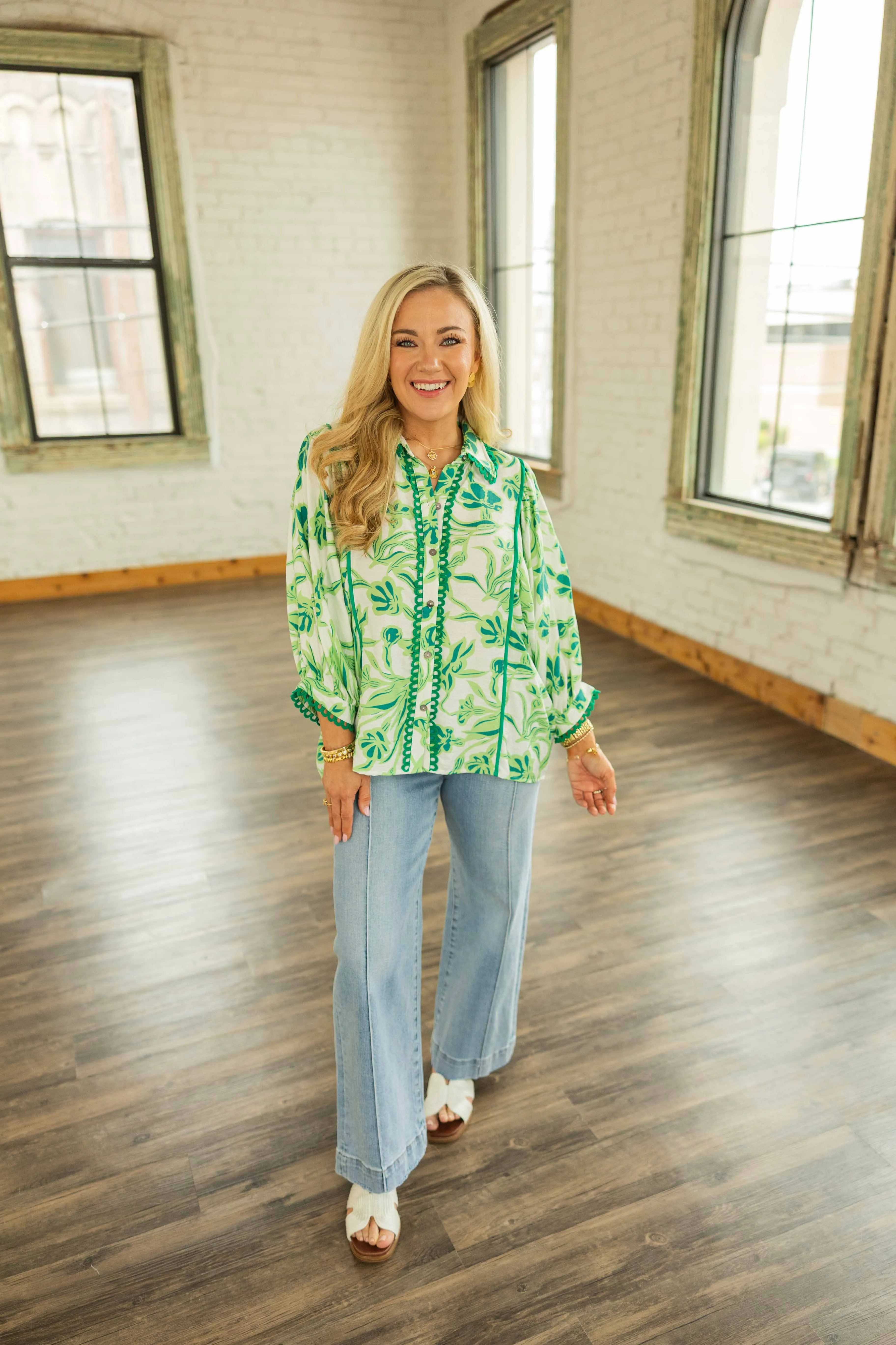 OCTAVIA FLORAL 3/4 SLEEVE BUTTON UP TOP