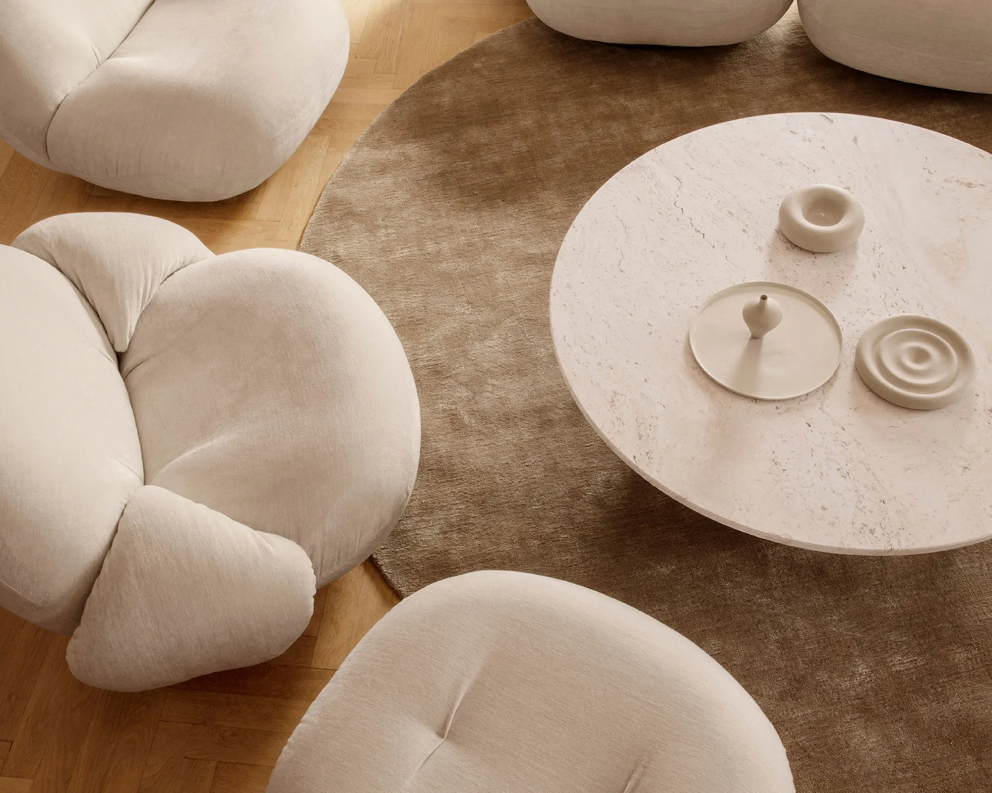 Pacha Lounge Chair w/ Armrest
