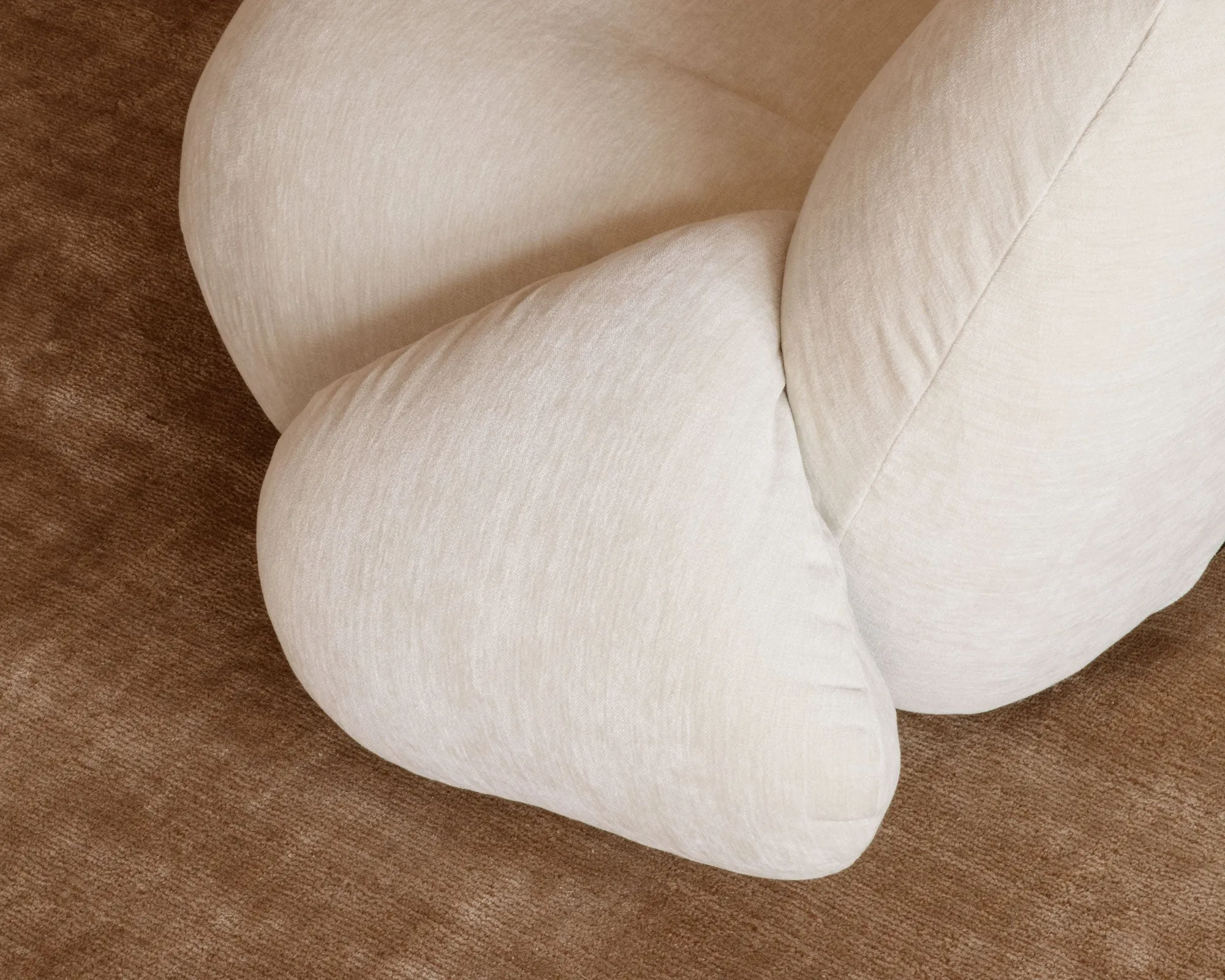 Pacha Lounge Chair w/ Armrest
