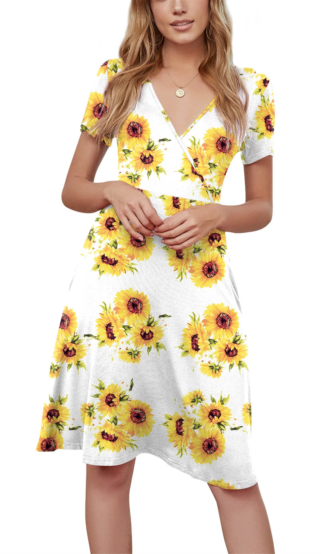 Short Sleeve Flower  V Neck Dress with Pockets