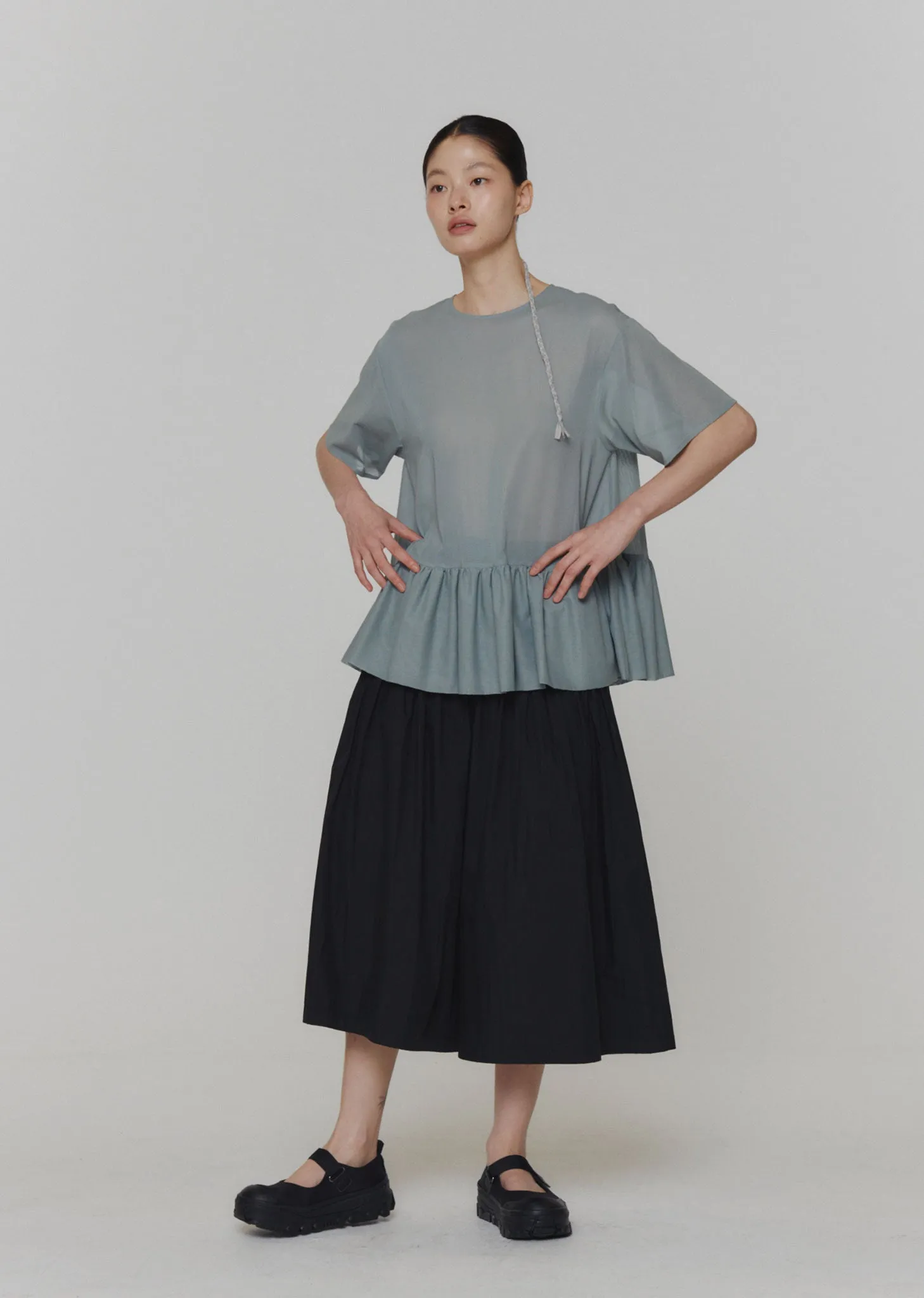 SHORT SLEEVE VOLUME TOP