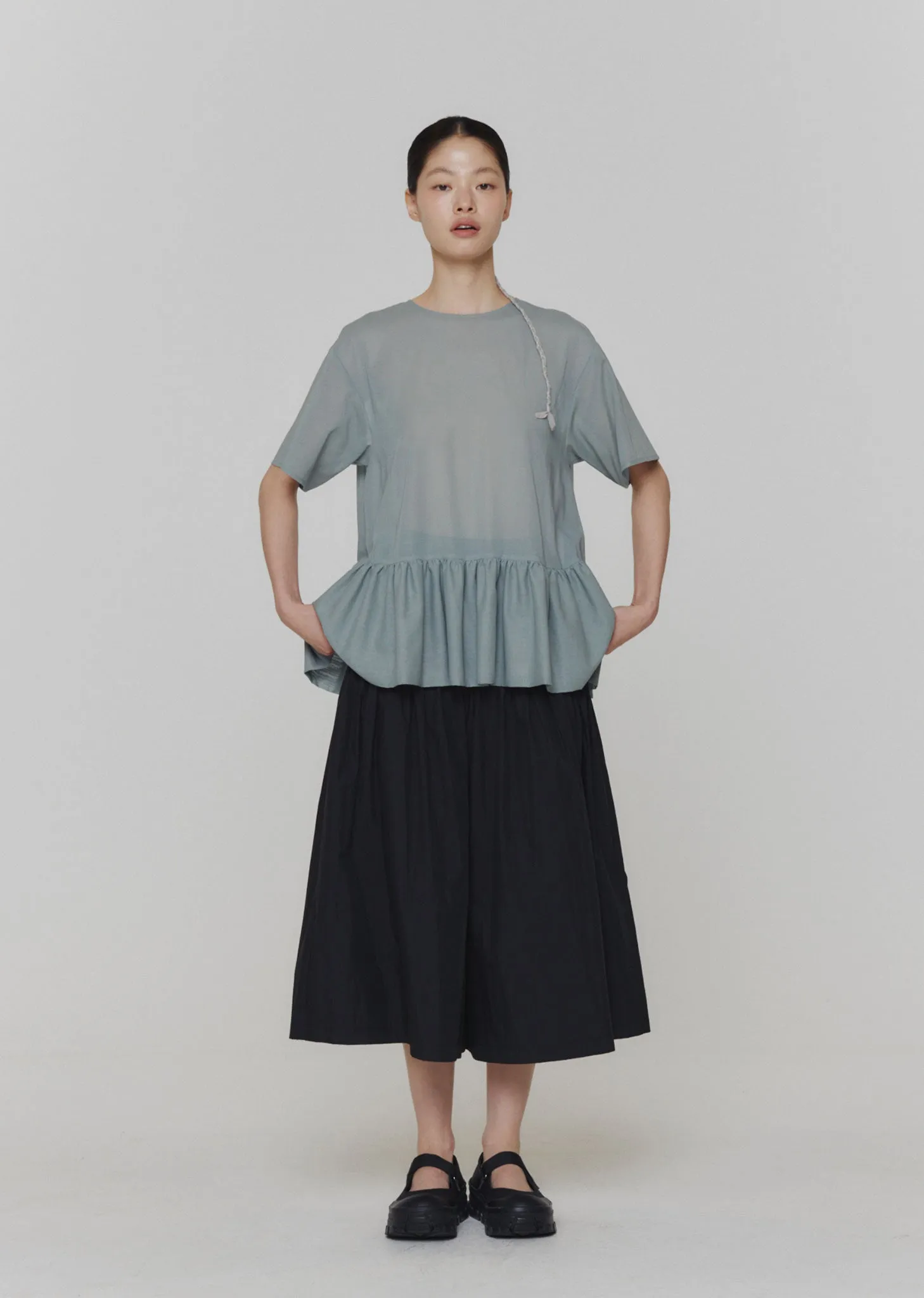 SHORT SLEEVE VOLUME TOP