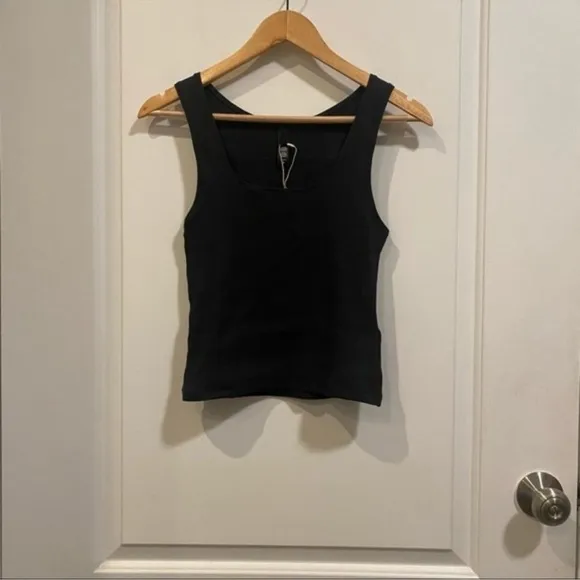 Skims Soft Lounge Tank NWT RIB ONYX