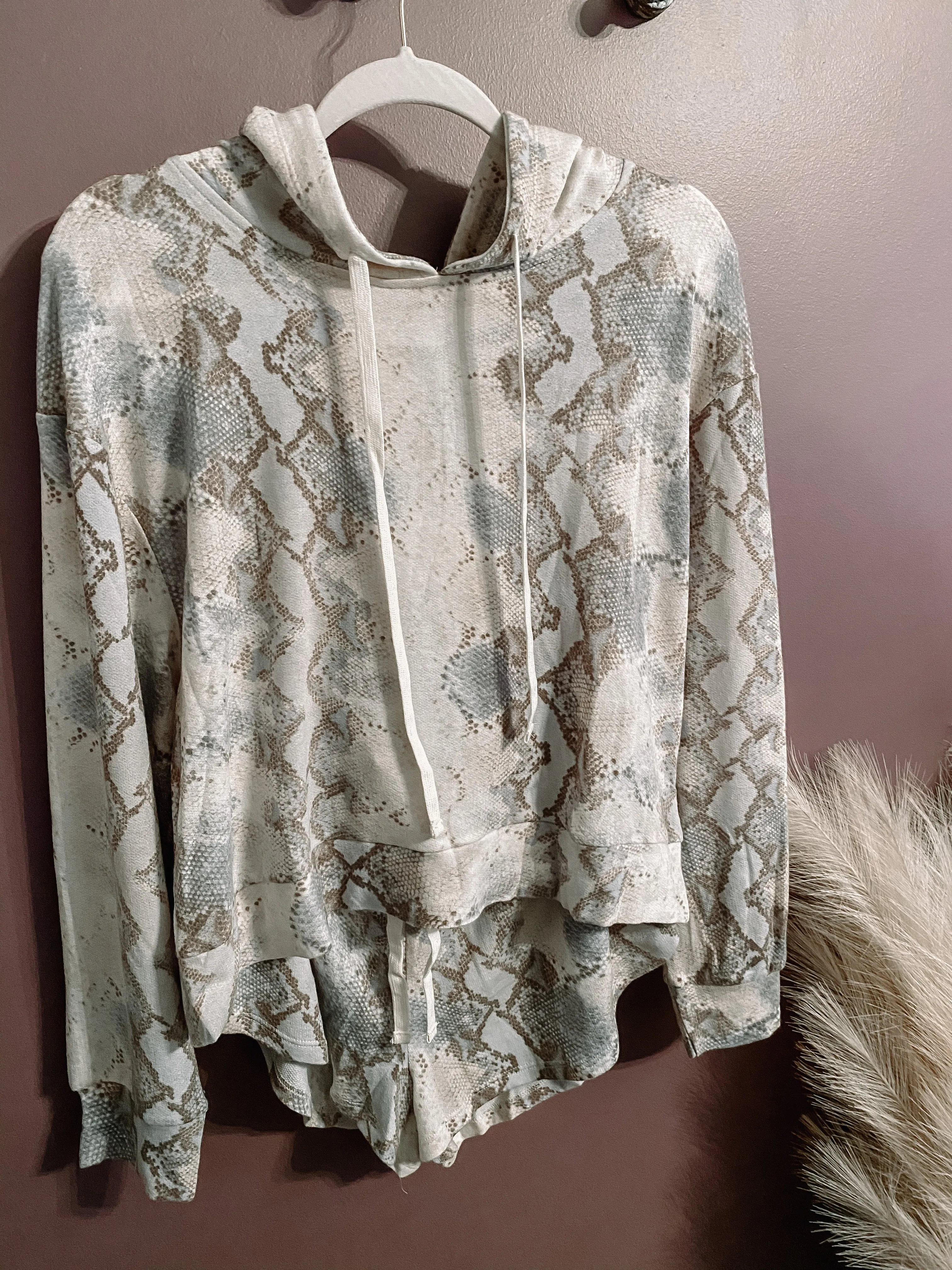 Sloane Snakeskin Lounge Set