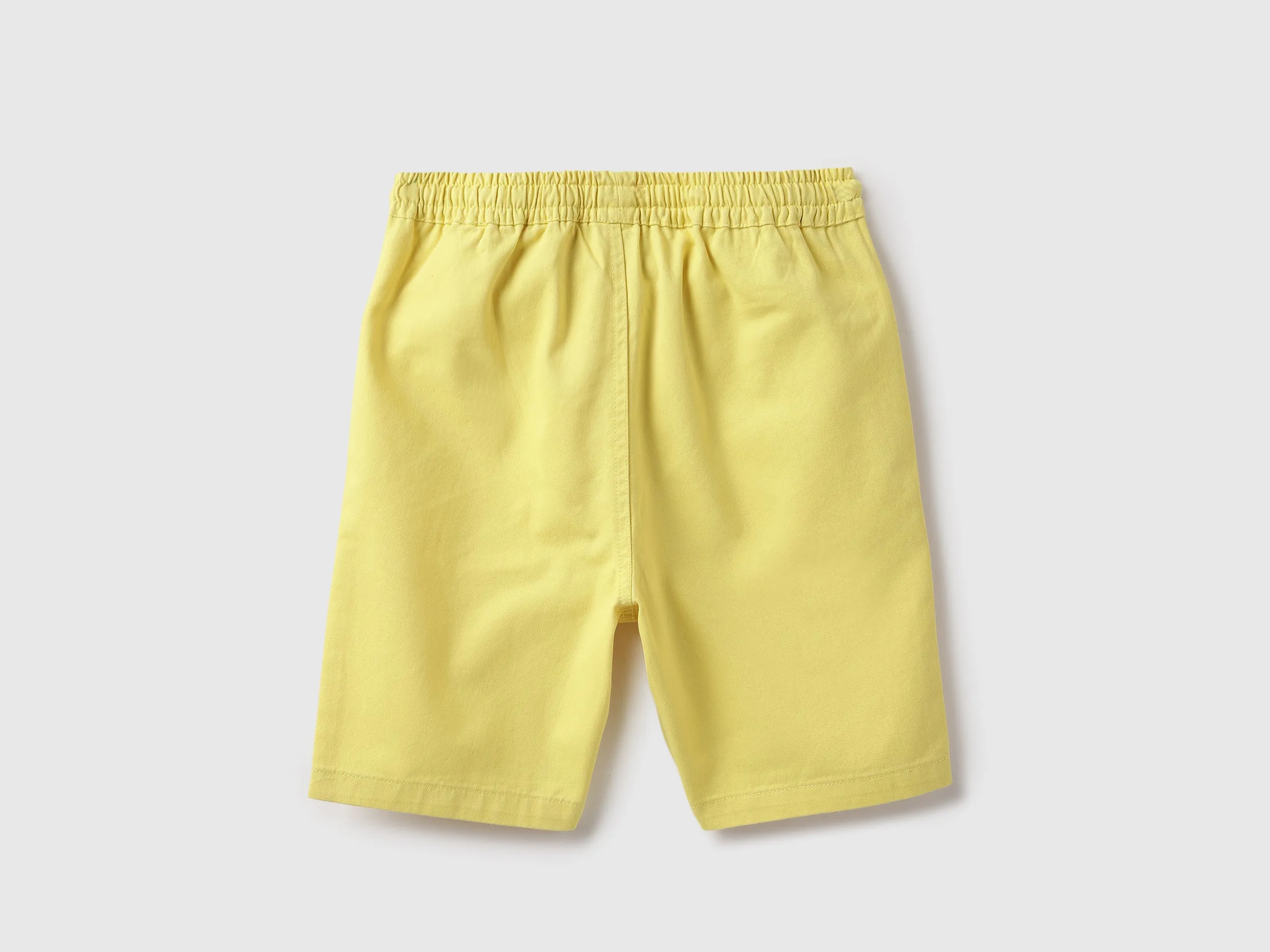 Solid Regular Fit Regular Shorts