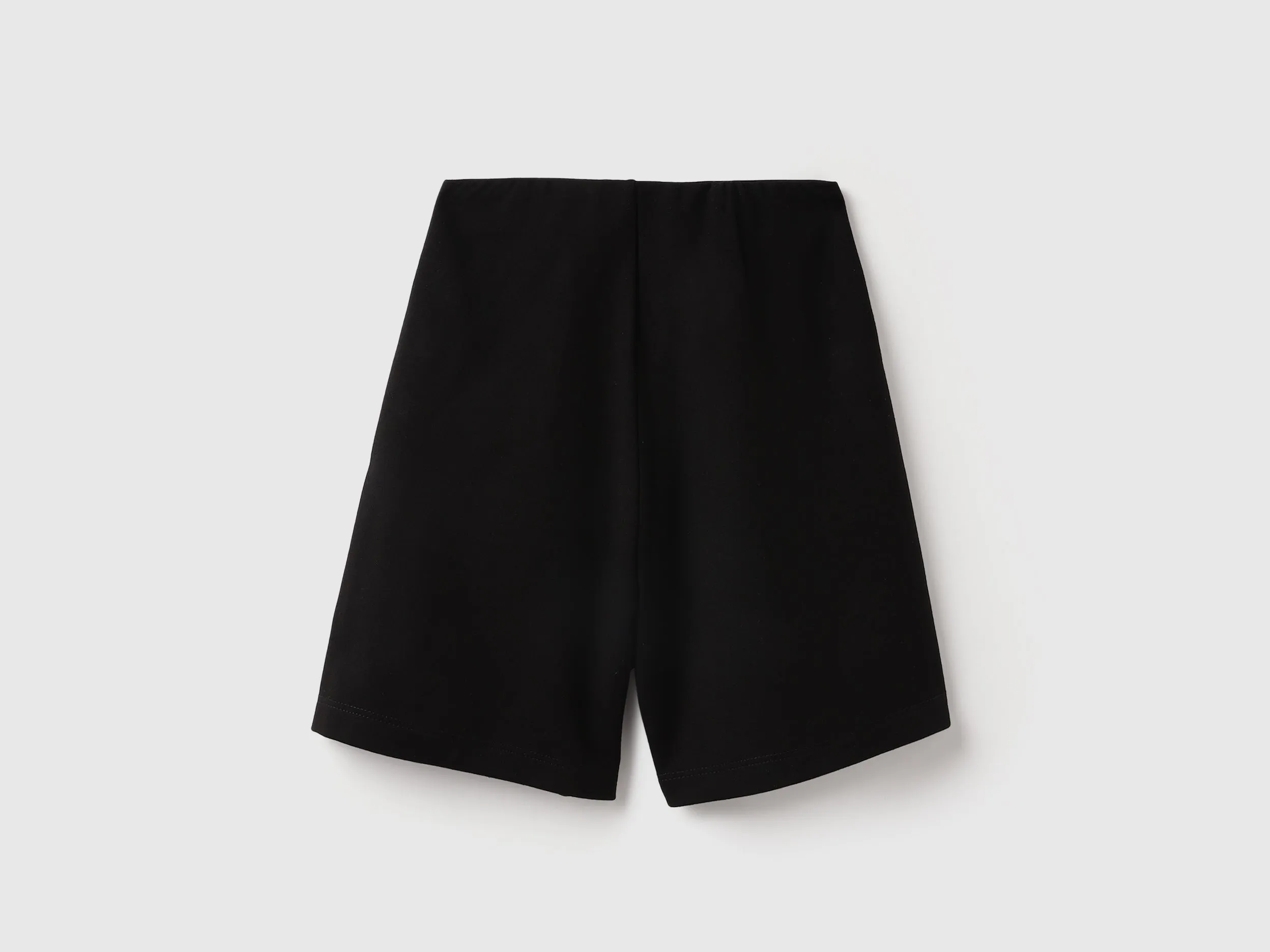 Solid Regular Fit Regular Shorts