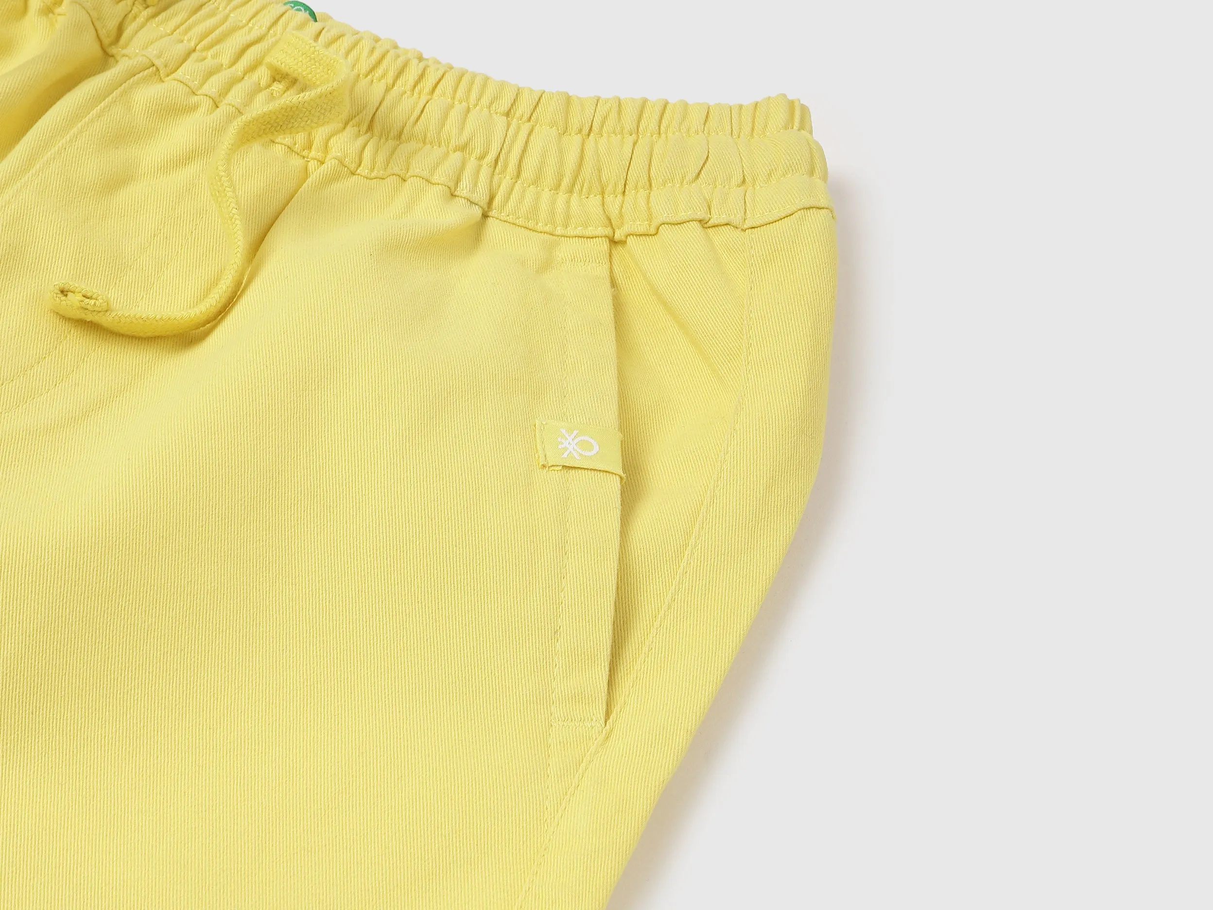 Solid Regular Fit Regular Shorts