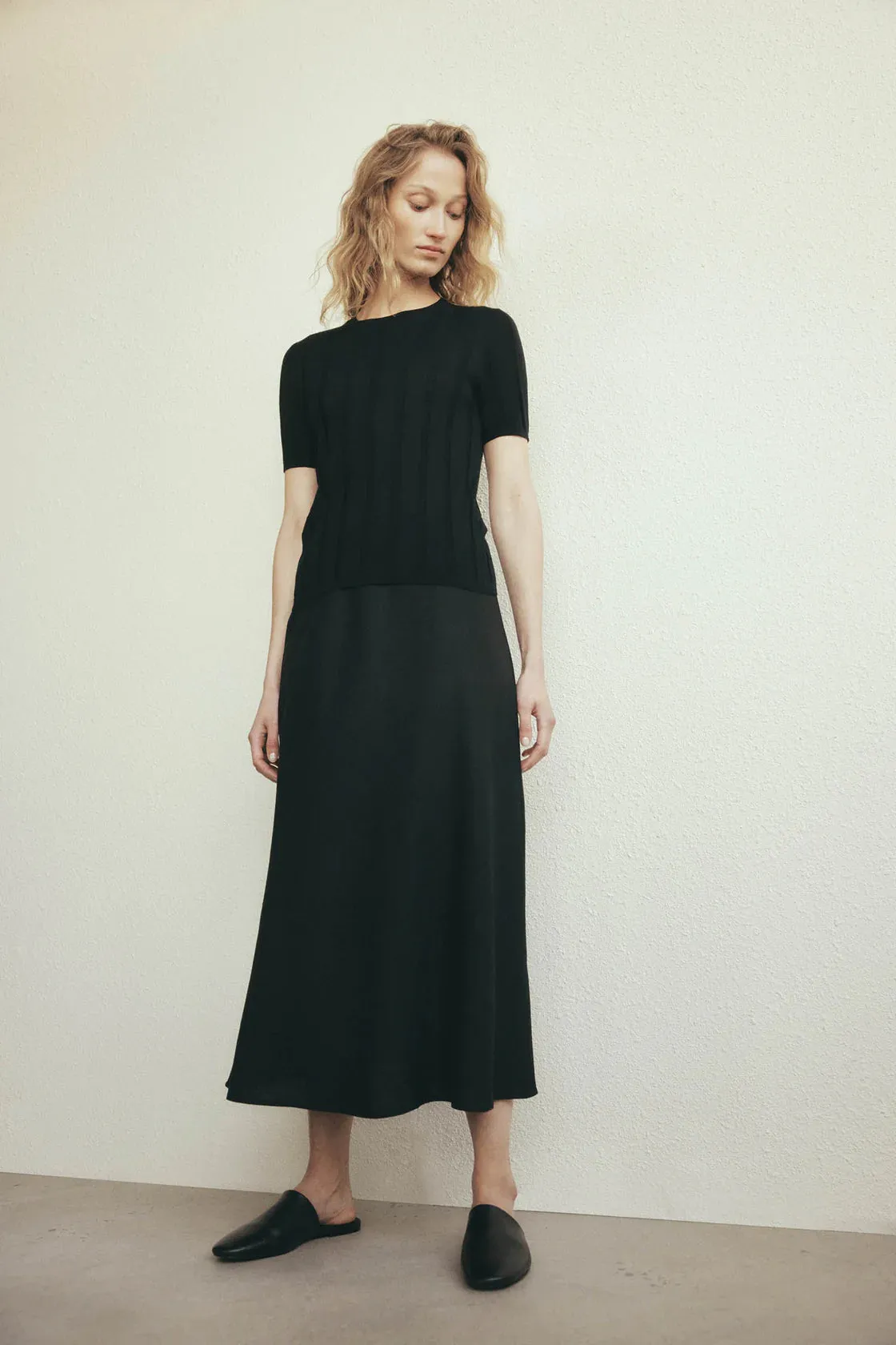 Stella Linen Bias Skirt-  Black