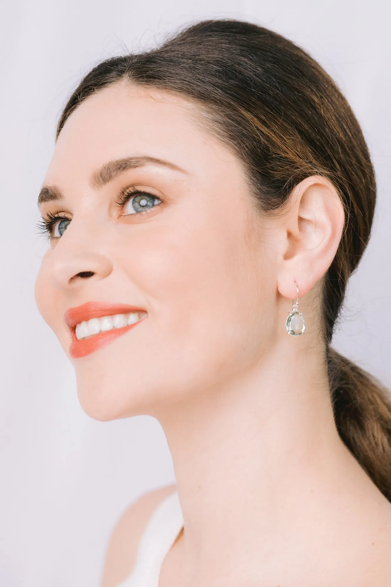 Teardrop Earrings in Light Green Quartz